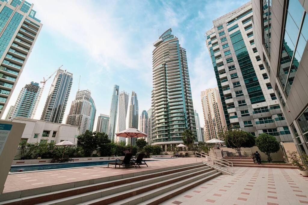Stylish 1bedroom In Marina With Metro Access Dubai